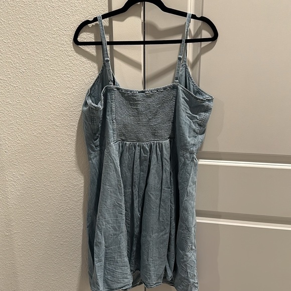 Smock back chambray dress with button detail - Picture 6 of 6